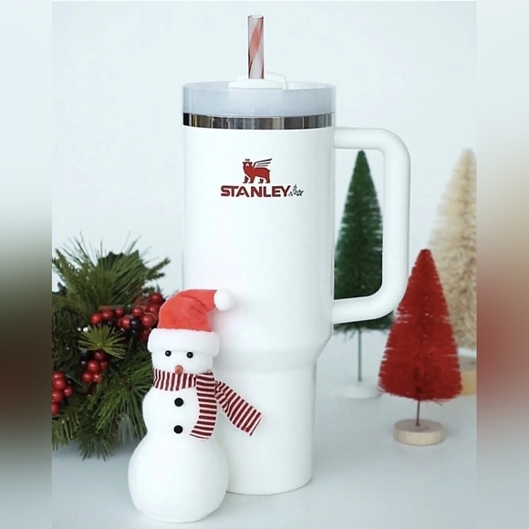 ππ 2023 Cyber Monday Stanley MISTLETOE TWIST 40 OZ.. Ready to Shipππ - Picture 1 of 10